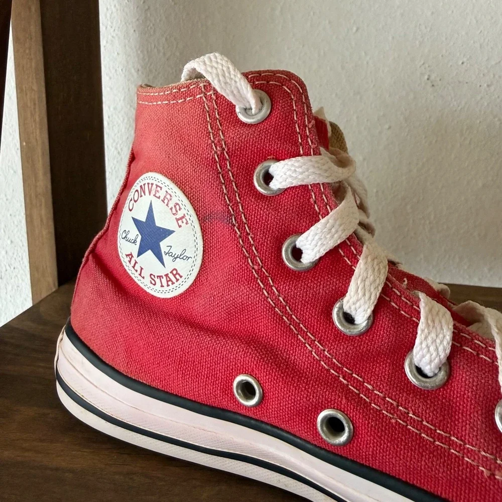Converse Chuck Taylor All Star Hi Red Canvas Youth Size 2 Sneakers